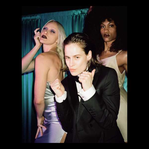 Christine And The Queens - Redcar Les Adorabeles Etoiles